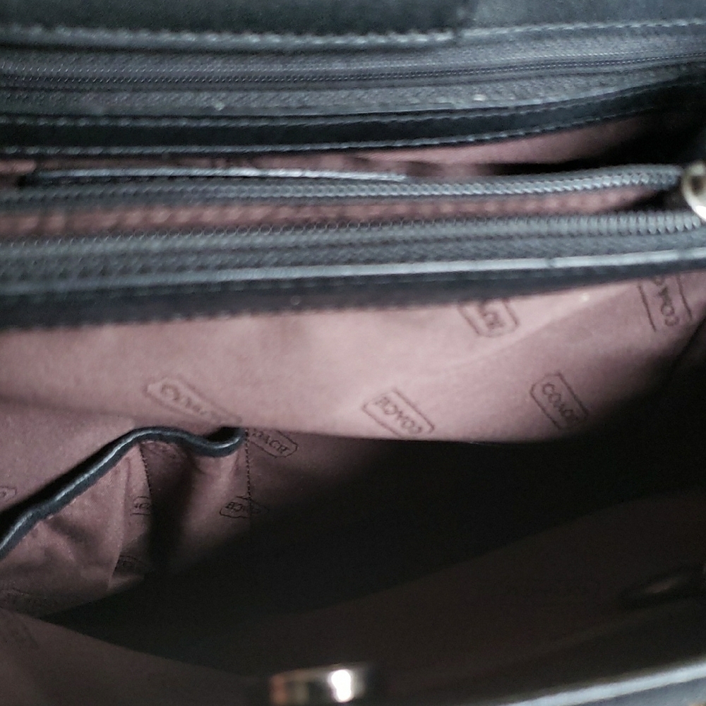 Elegant Black COACH  Tote Bag - Picture 5 of 8